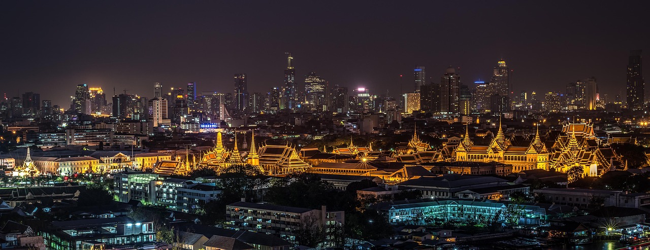 Flights to Bangkok (BKK) - Grand Palace and temples - book airline tickets