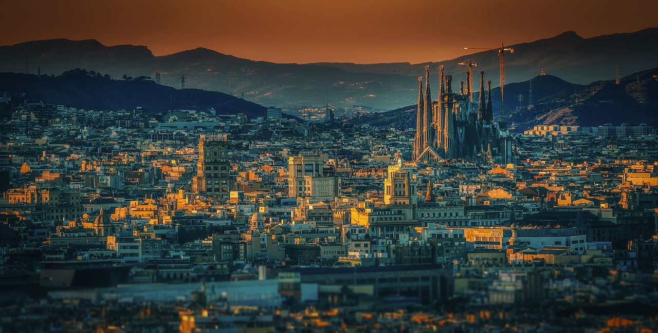 Flights to Barcelona (BCN) - Sagrada Familia - book airline tickets