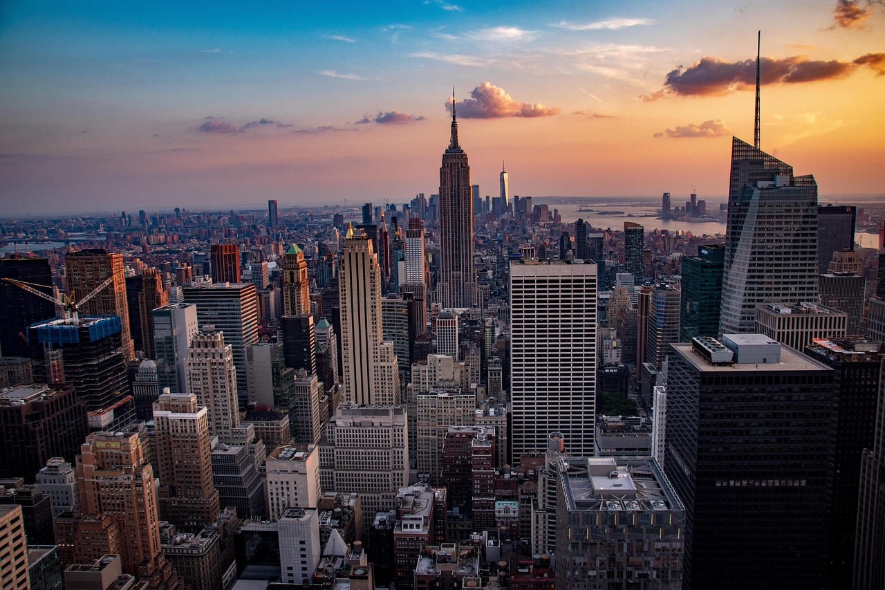 Book flights to United States - New York City skyline - international airline tickets